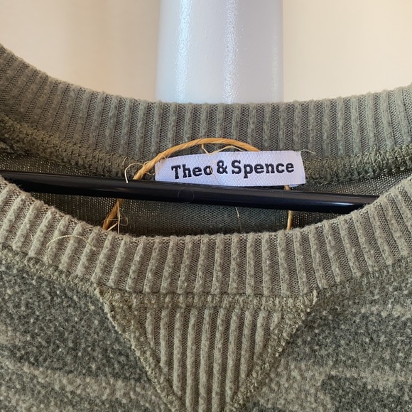 Green camo Theo & Spence long sleeve - Picture 7 of 8